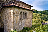 Nelle terre di Matilde - - Sentiero da Valestra a Carpineti: Pieve di San Vitale (ruderi). 